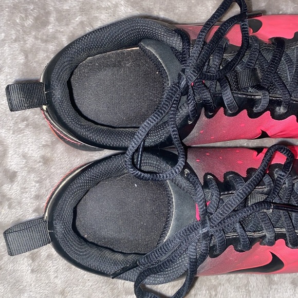 0627 Kids Nike FastFlex Black and Pink Soccer Cleats - Picture 6 of 10